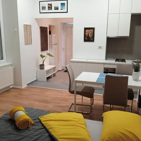 Studio Apartman Poppy By Ambasador Zagreb Exterior photo
