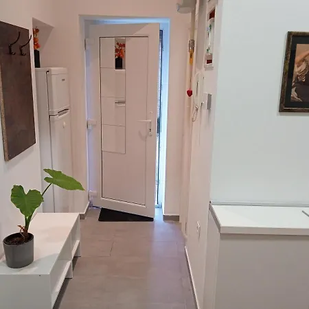 Studio Apartman Poppy By Ambasador Zagreb Exterior photo